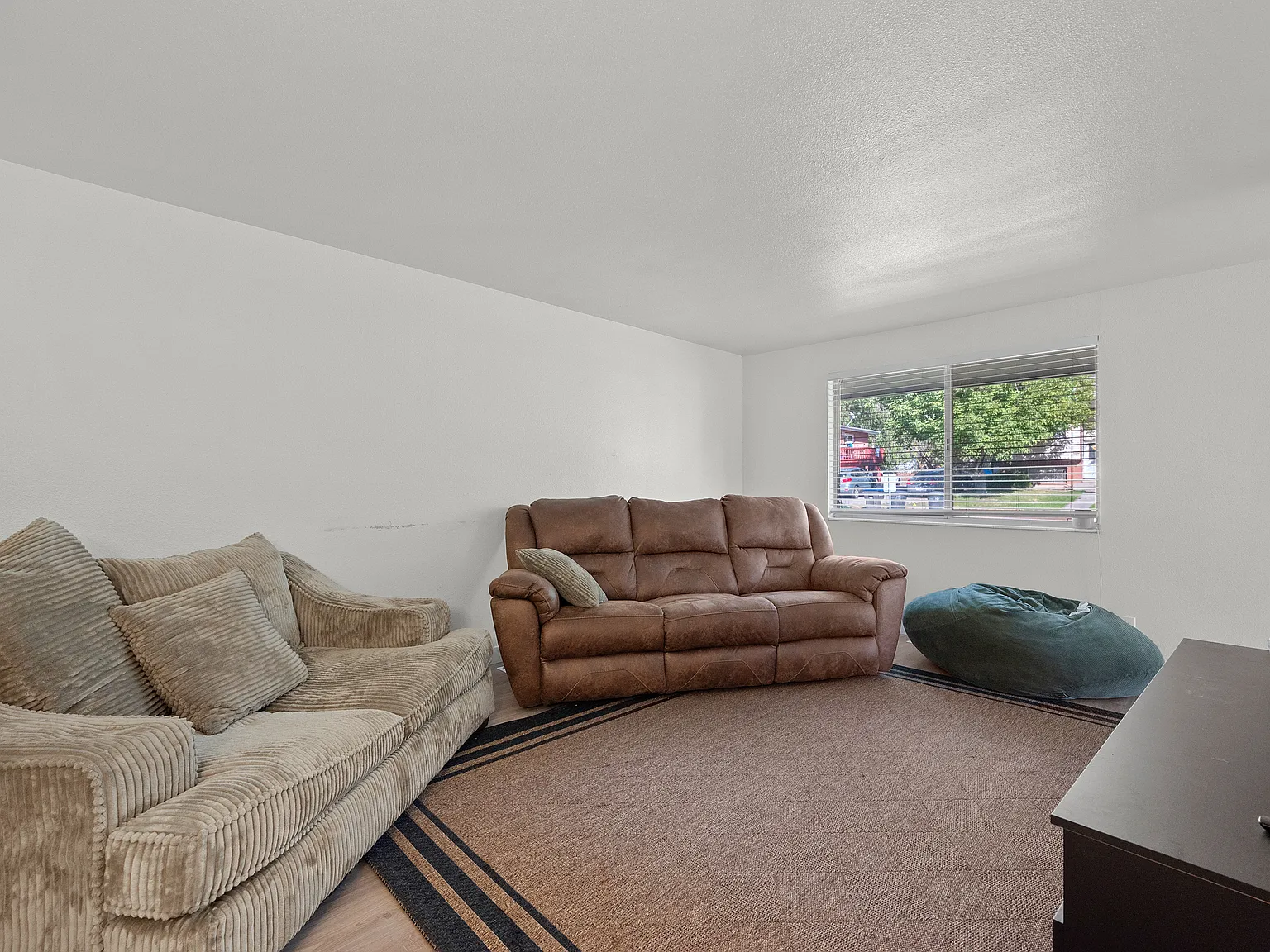 6 bed, 1150 sqft, $549 — Photo 3