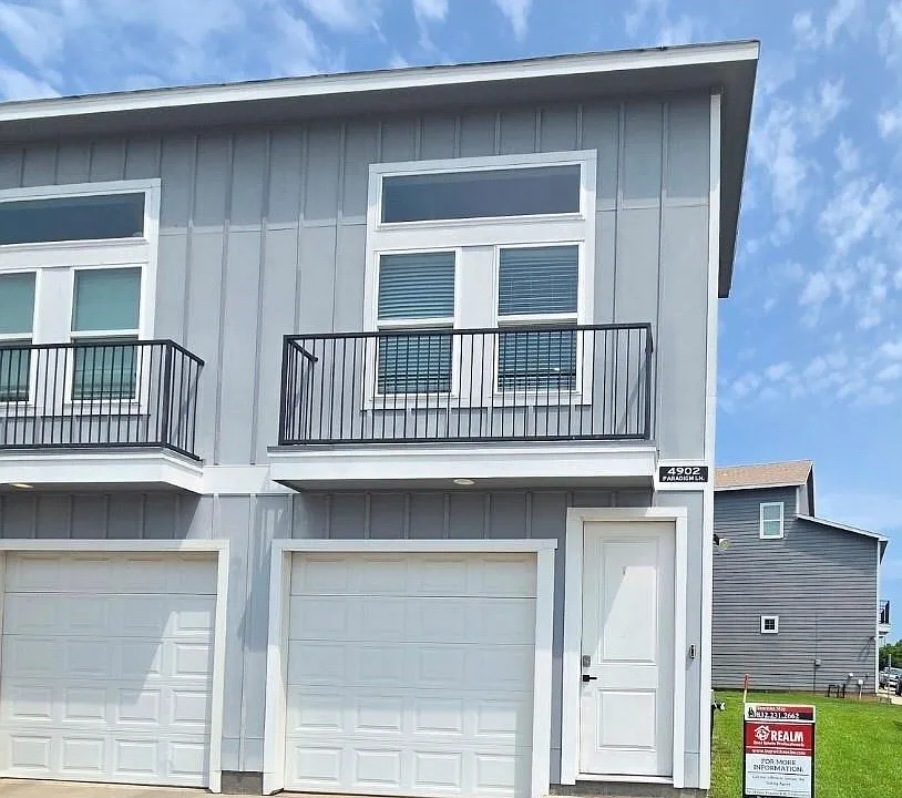 4902 Paradigm Ln