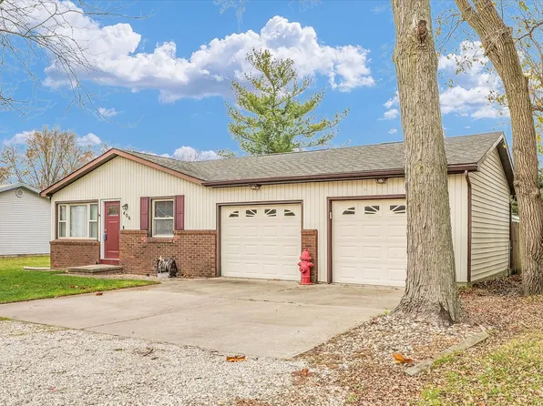 406 E Douglas St, Saint Joseph, IL 61873
