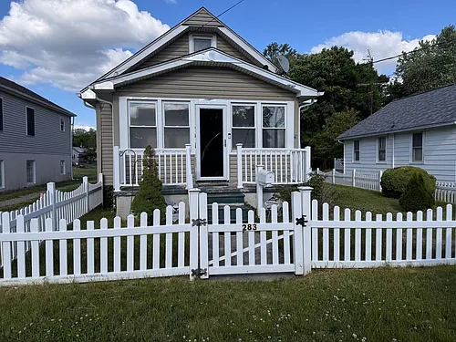 283 Spruce St Photo 1