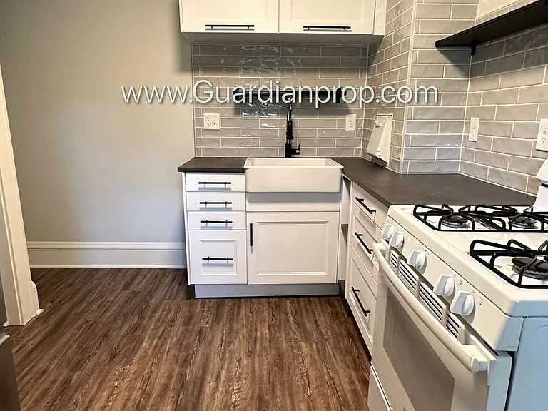 2316-2318 Harriet Avenue S — Photo 9