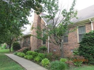 1211 Houston Dr, Murfreesboro, TN 37130