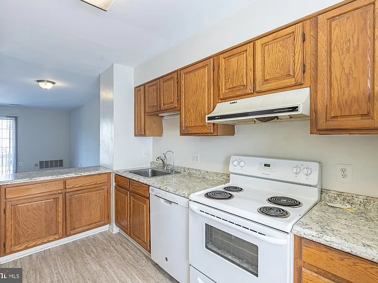 929 S Rolfe St #2 — Photo 7