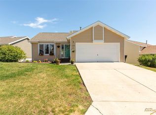 1120 Range View Cir, Rapid City, SD 57701