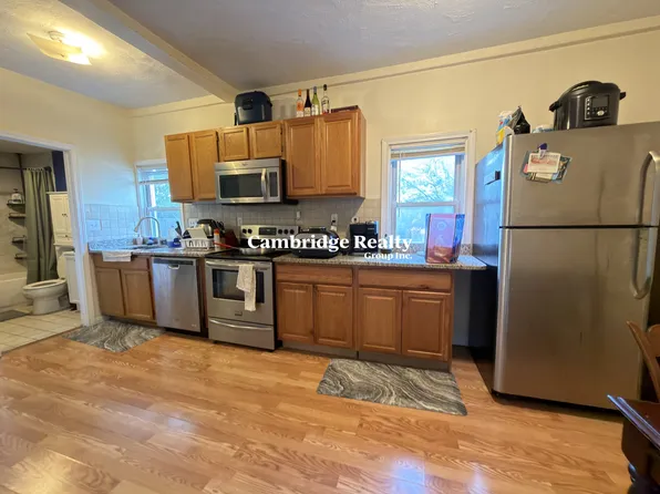 1105 Cambridge St #1B, Cambridge, MA 02139