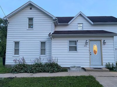 204 E Main St, Olin, IA, 52320