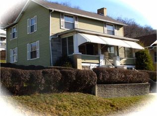 1184 Washington St, Vandergrift, PA 15690