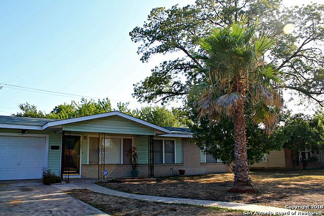 1st image of 307 Craigmont Ln