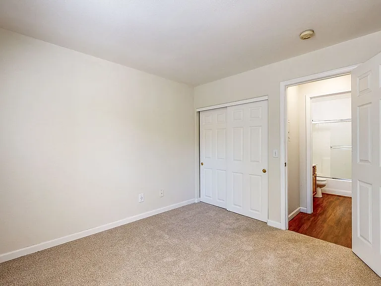 1211 Hidden Creek Pl — Photo 13