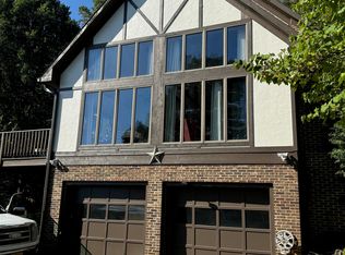 359 Flower Dr, Mc Gaheysville, VA 22840