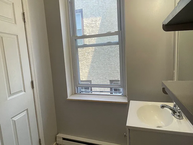 338 N 63rd St #2B — Photo 11