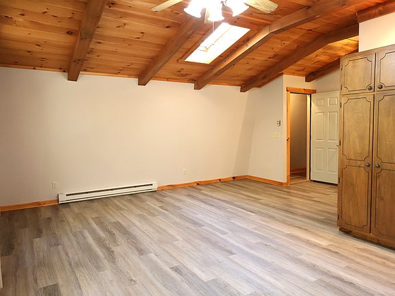5th image of 980 Mine Rd