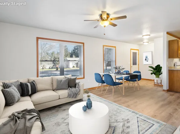 248 W Lake Ave, Wisconsin Dells, WI 53965