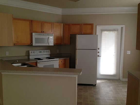 5th image of 19900 Villa Tuscany Dr Unit 205