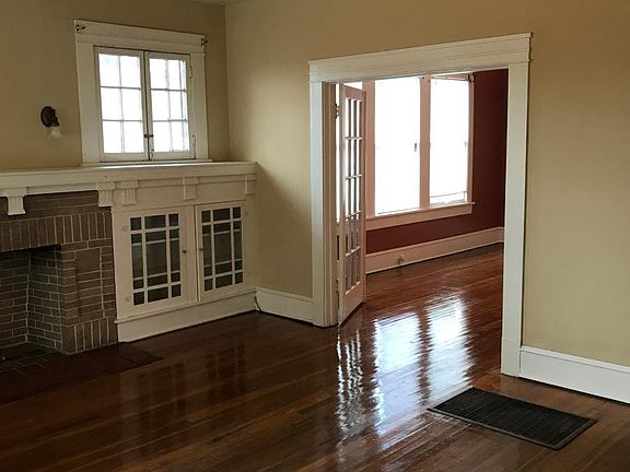 4th image of 1507 Coty St