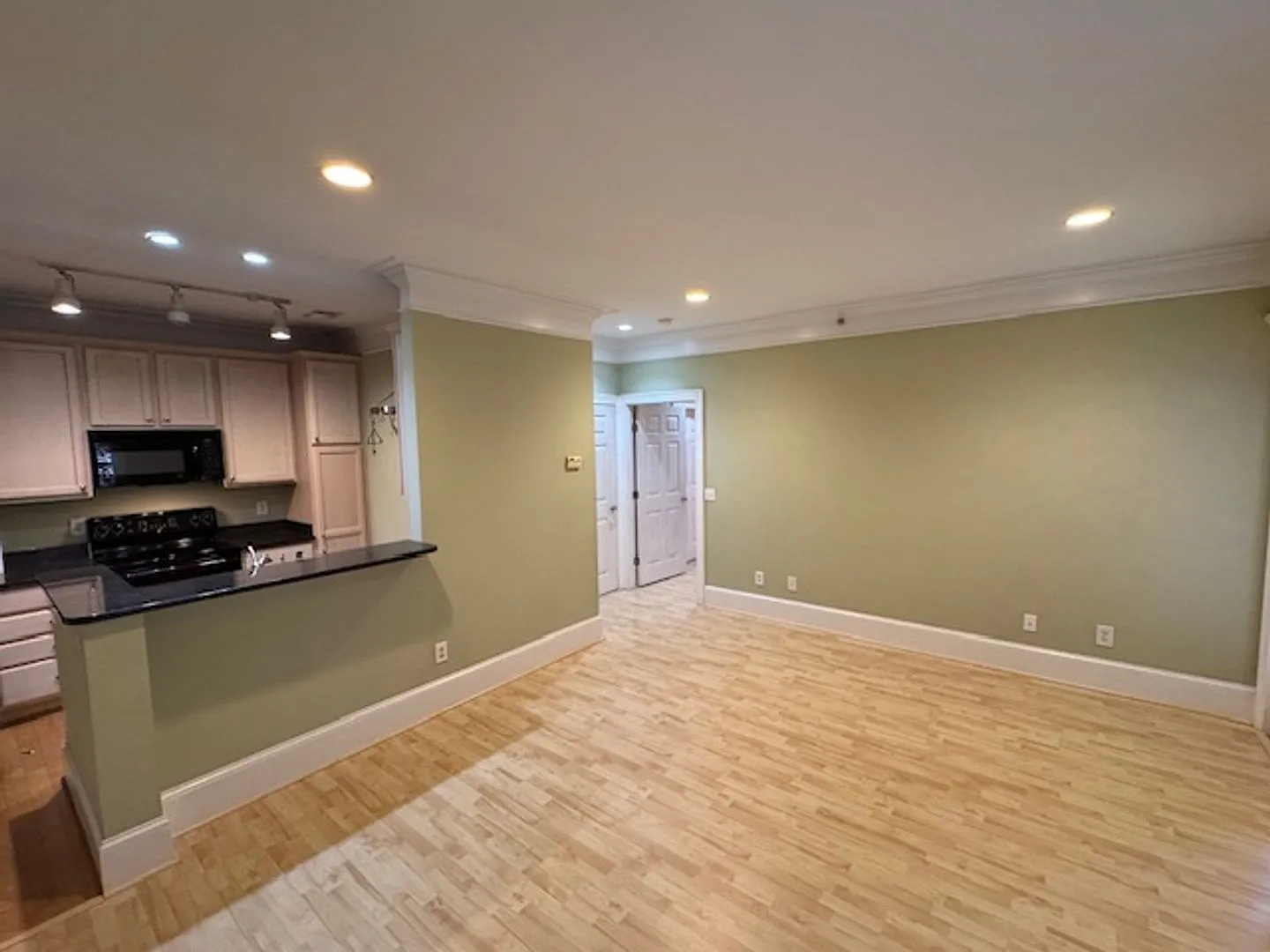 Atlantic Place Condo - Preleasing Opportunity! — Photo 4