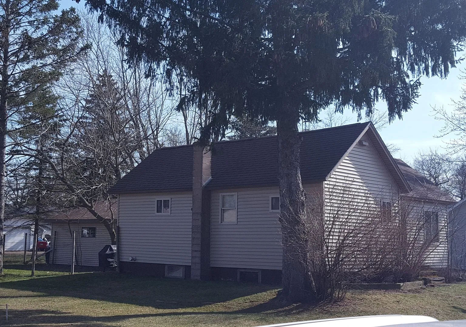 2 Bedroom House — Photo 3