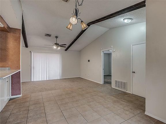 4th image of 212 S Silver Leaf Dr