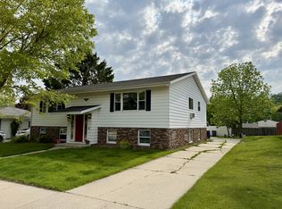 1621 N 35th St #D, Sheboygan, WI 53081