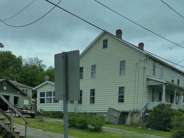 109 Railroad Ave