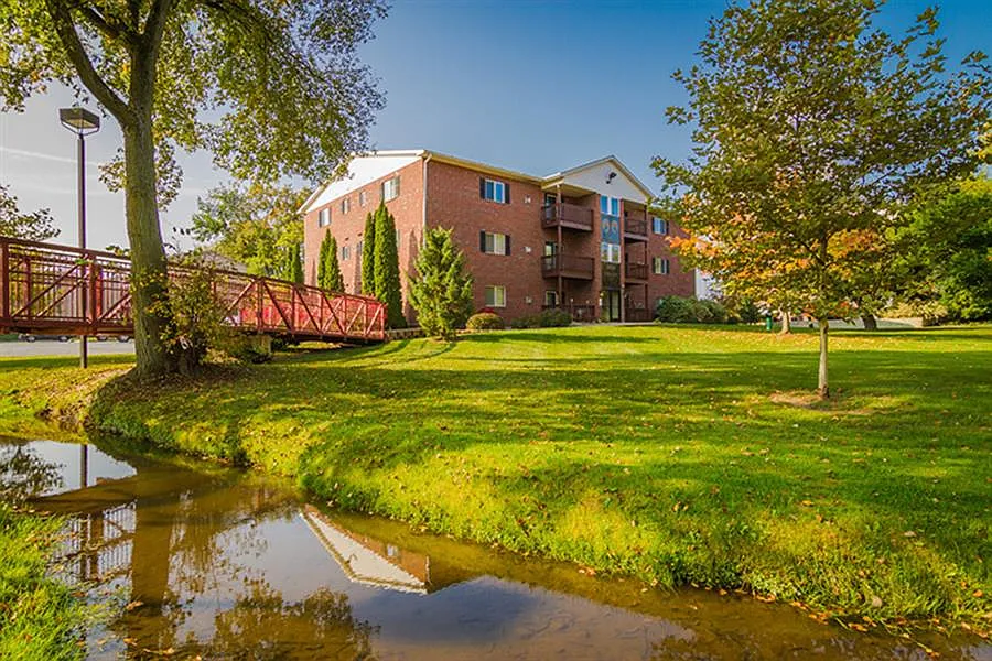 Creek Club Apartments — Photo 2