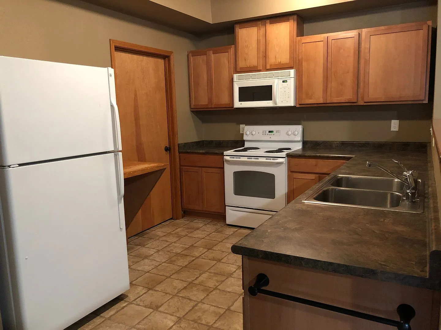 Timberlodge Apartments — Photo 4