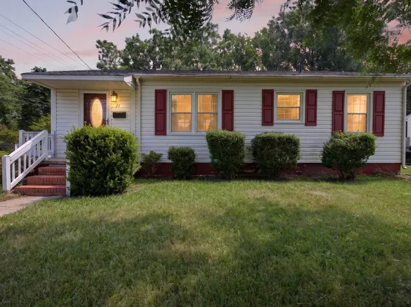 21 Aspenwood Dr, Hampton, VA 23666