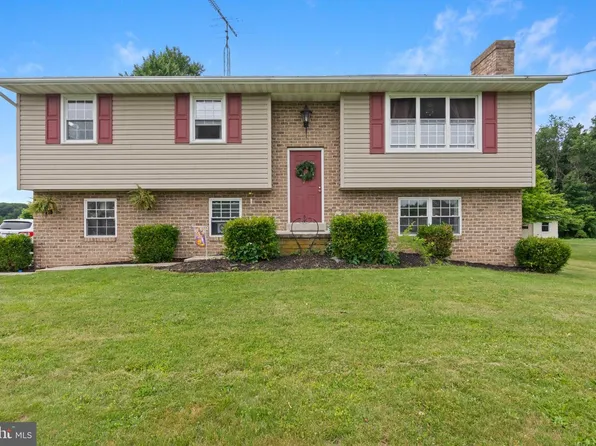 185 Pine Grove Rd, Hanover, PA 17331