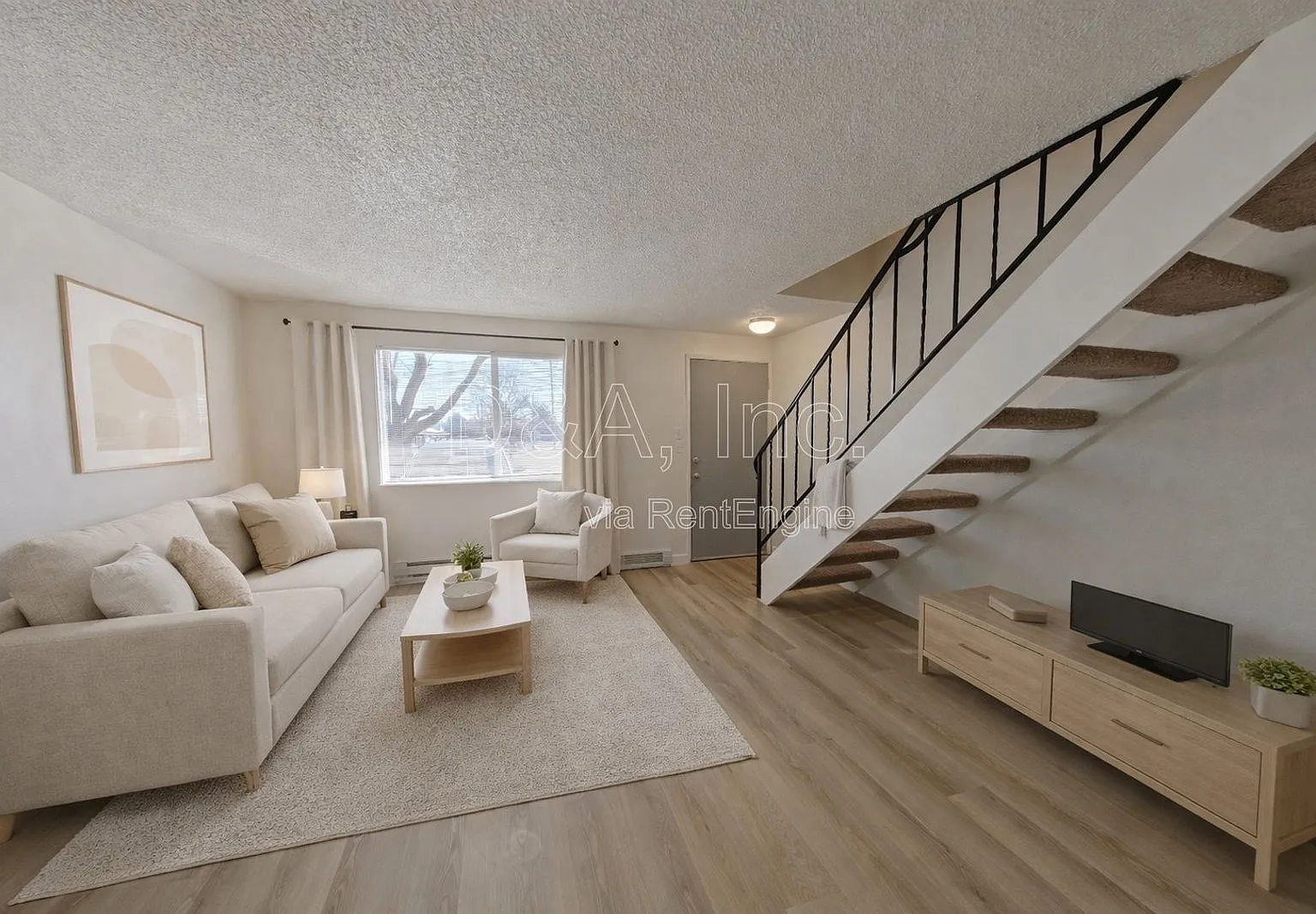 2 bed, 1.0 bath, 700 sqft, $1,295 — Photo 2