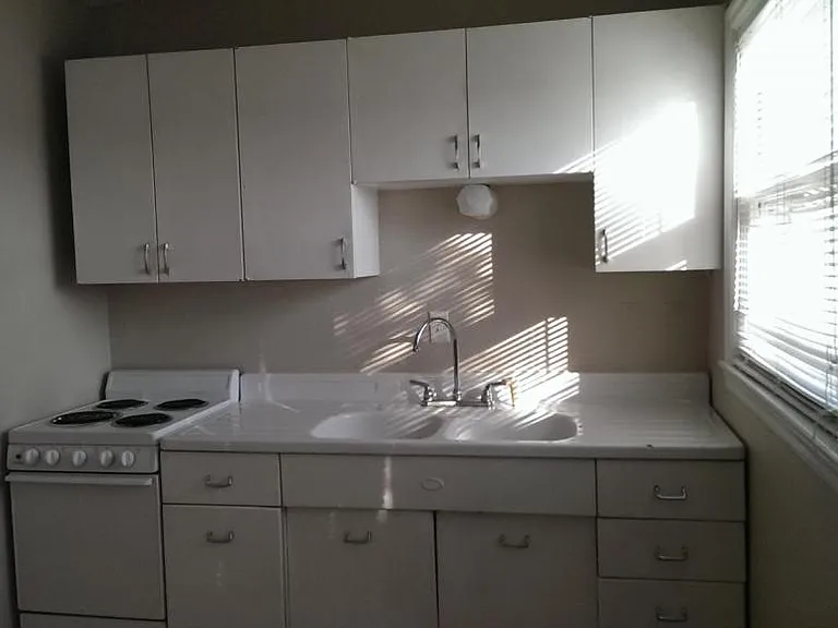 711 N College Ave #10 — Photo 11