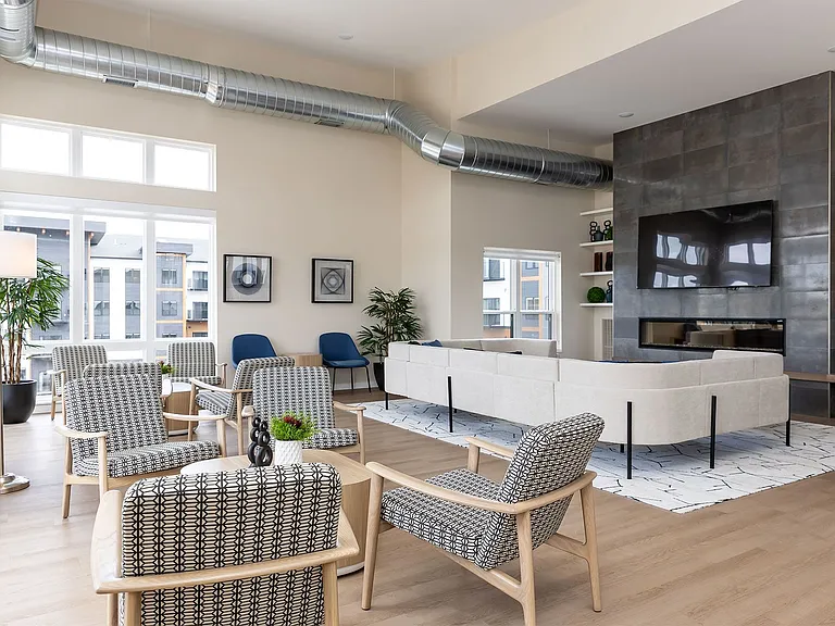 Avalon Apartments & Townhomes — Photo 34
