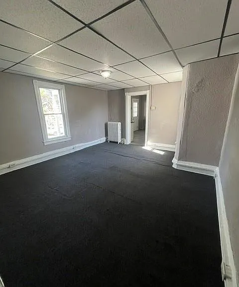 223 W Rowe St — Photo 4