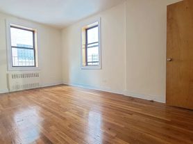 600 E 18th St, Brooklyn, NY