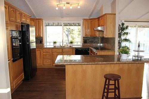 3rd image of 239 Chateau La Salle Dr