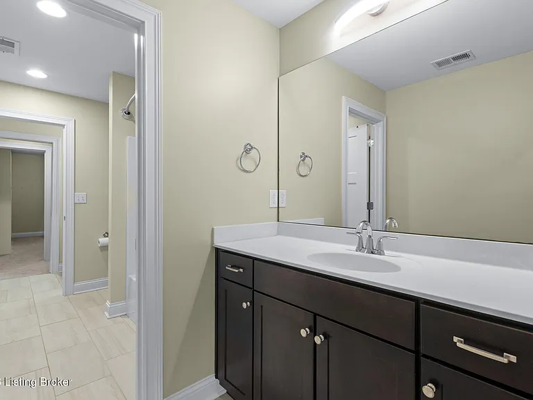 825 Artisan Pkwy — Photo 53