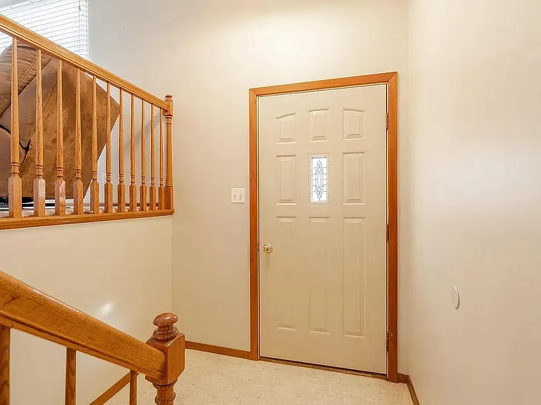 1931 Dalehaven Dr — Photo 3