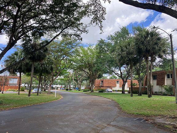 4th image of 8930sw20th Pl #C-20