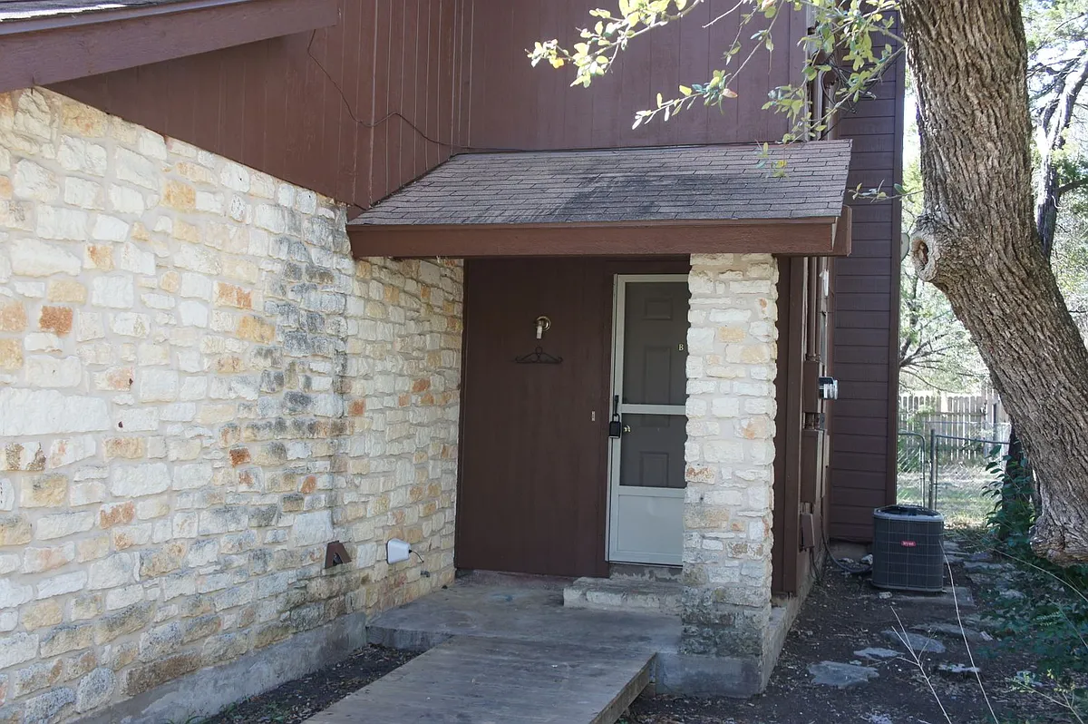 Building Photo - 3706 Rocky Hollow Trl