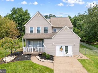 801 Cliff Rd, Bensalem, PA 19020
