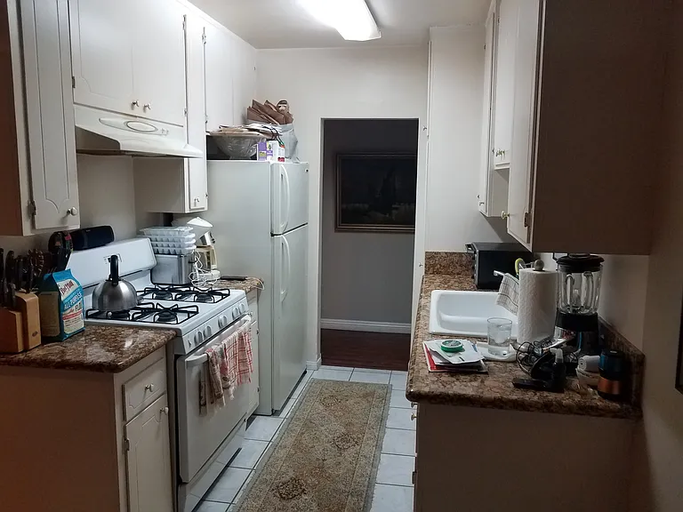 1610 Barry Ave #5 — Photo 18