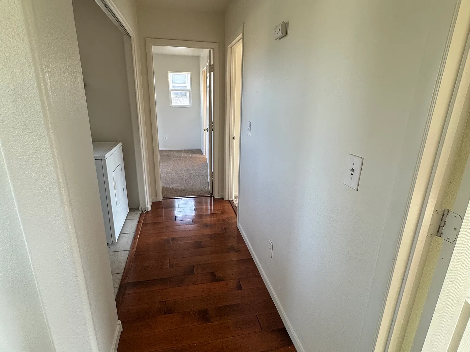 3 bed, 2.5 bath, 1300 sqft, $1,995 — Photo 4
