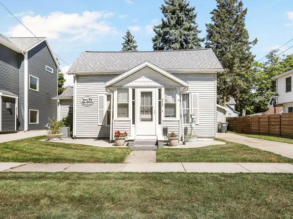 219 Superior St, South Haven, MI 49090