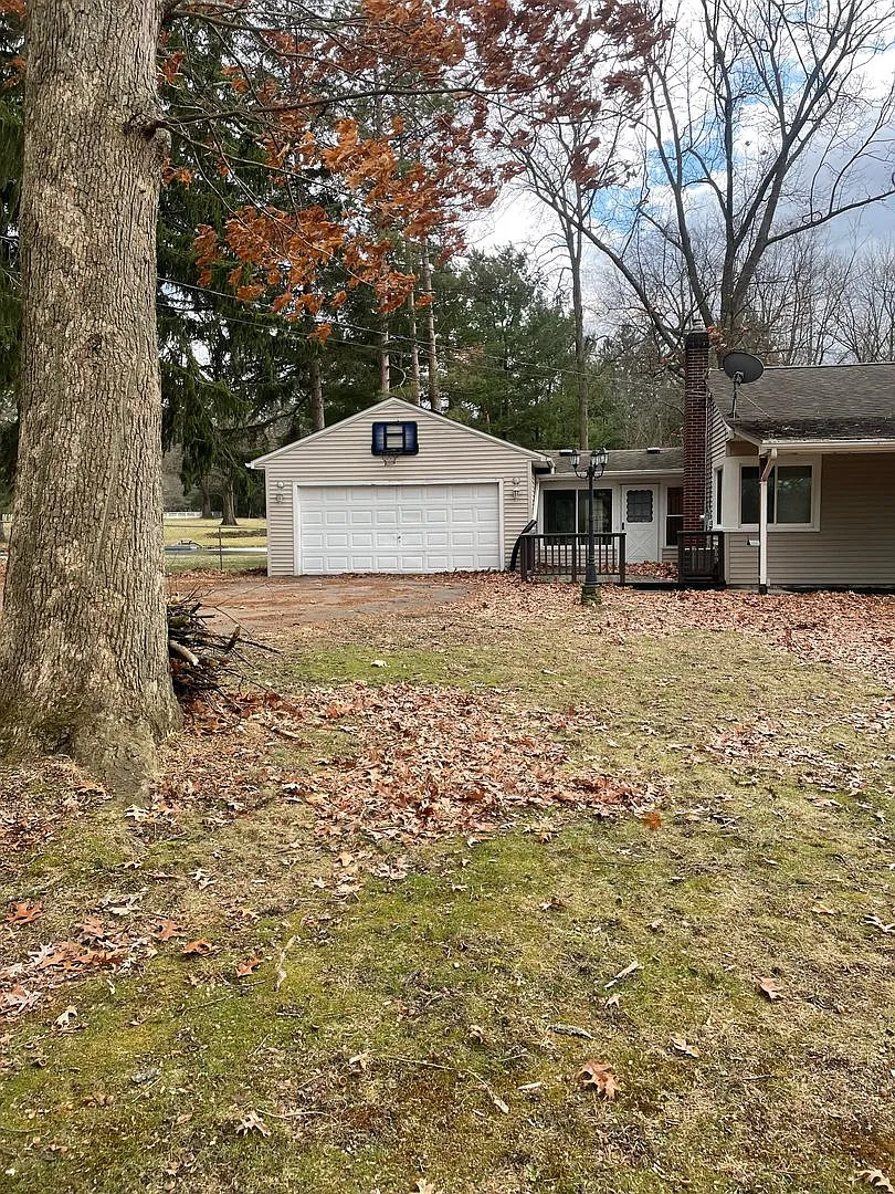 8986 King Graves Rd NE photo 1