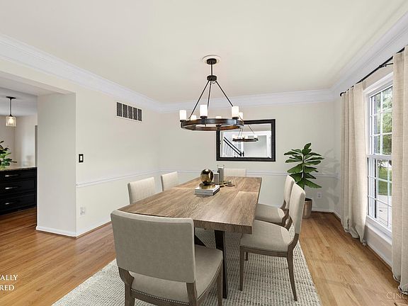 4th image of 821 Almahurst Ln