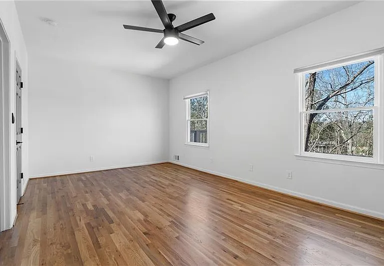 350 Kelson Dr — Photo 36