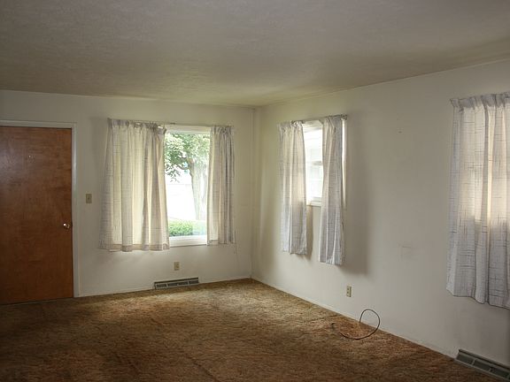 4th image of 3208 W Humboldt St