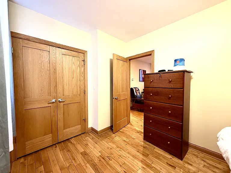 3247 S Emerald Ave #2R — Photo 9