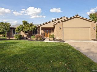 25999 Petros Blvd, Novi, MI 48375