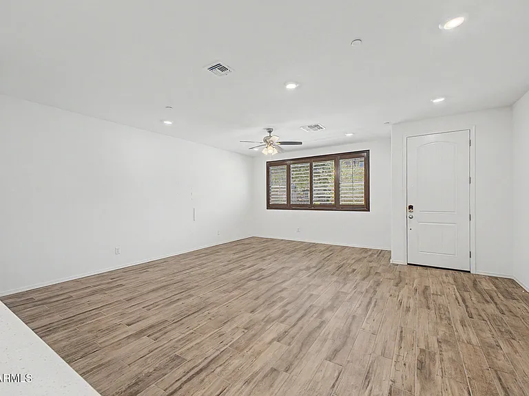 1917 E Hampton Ln #104 — Photo 6