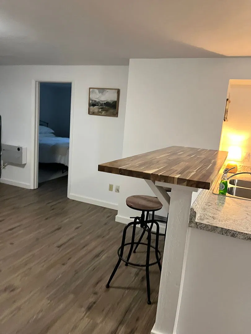 2 Bed 1 Bath furnished — Photo 3
